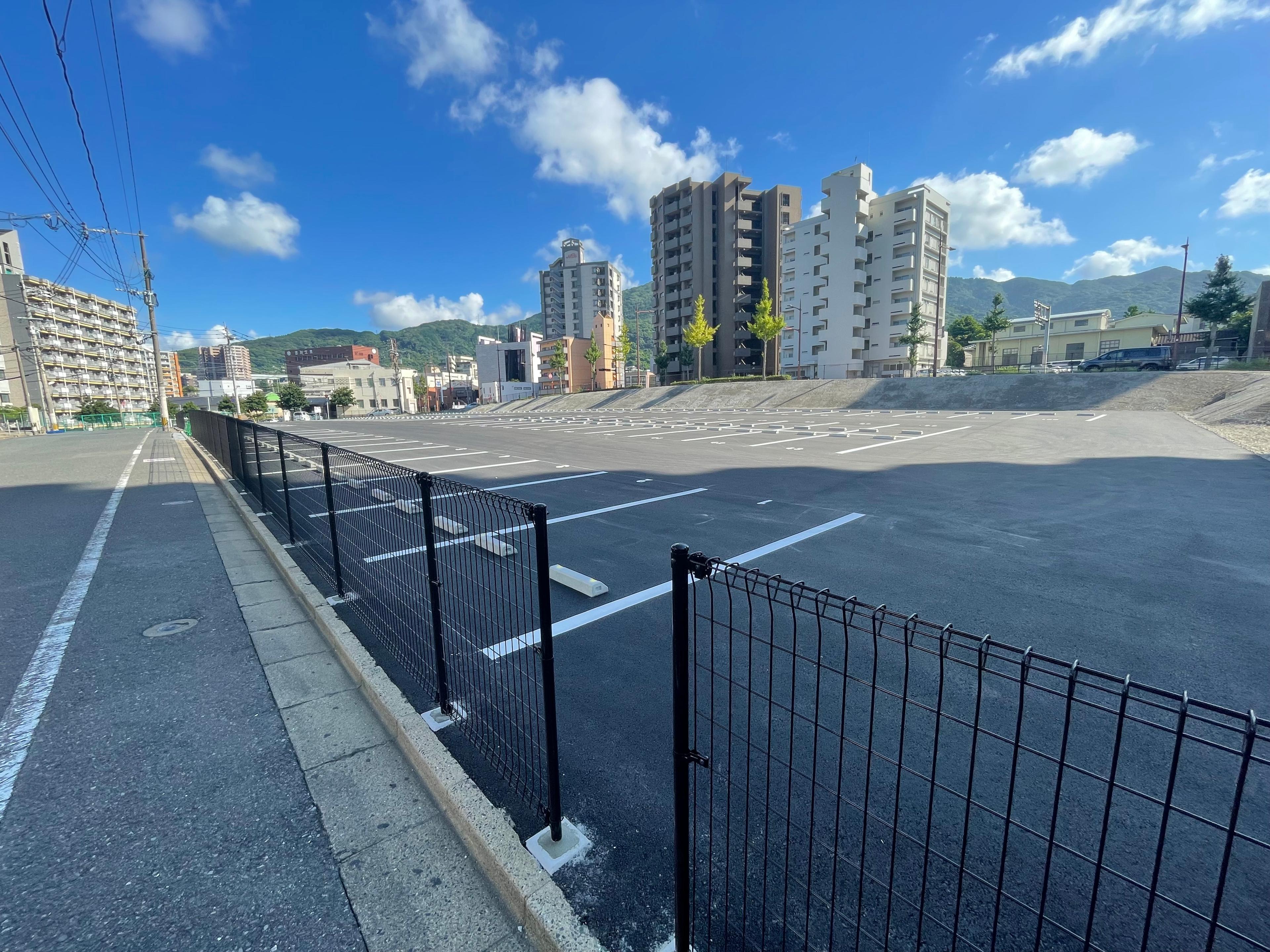 ジョイフル西本町月極駐車場№１の外観・駐車場イメージ3枚目