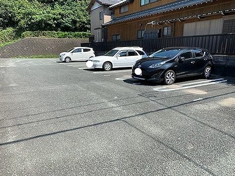 谷上(23452)の外観・駐車場イメージ1枚目