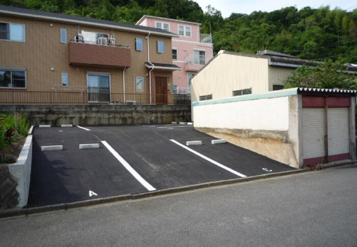 和歌山市花山団地（花山団地）の外観・駐車場イメージ1枚目