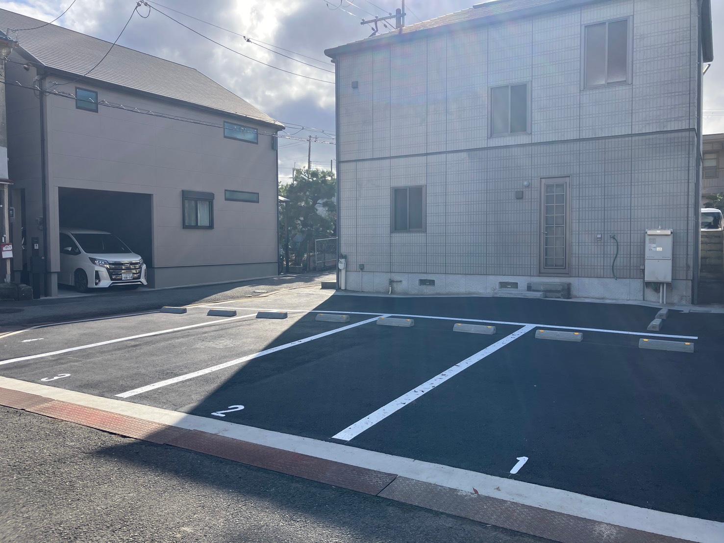 中宮山戸町1番駐車場の外観・駐車場イメージ1枚目