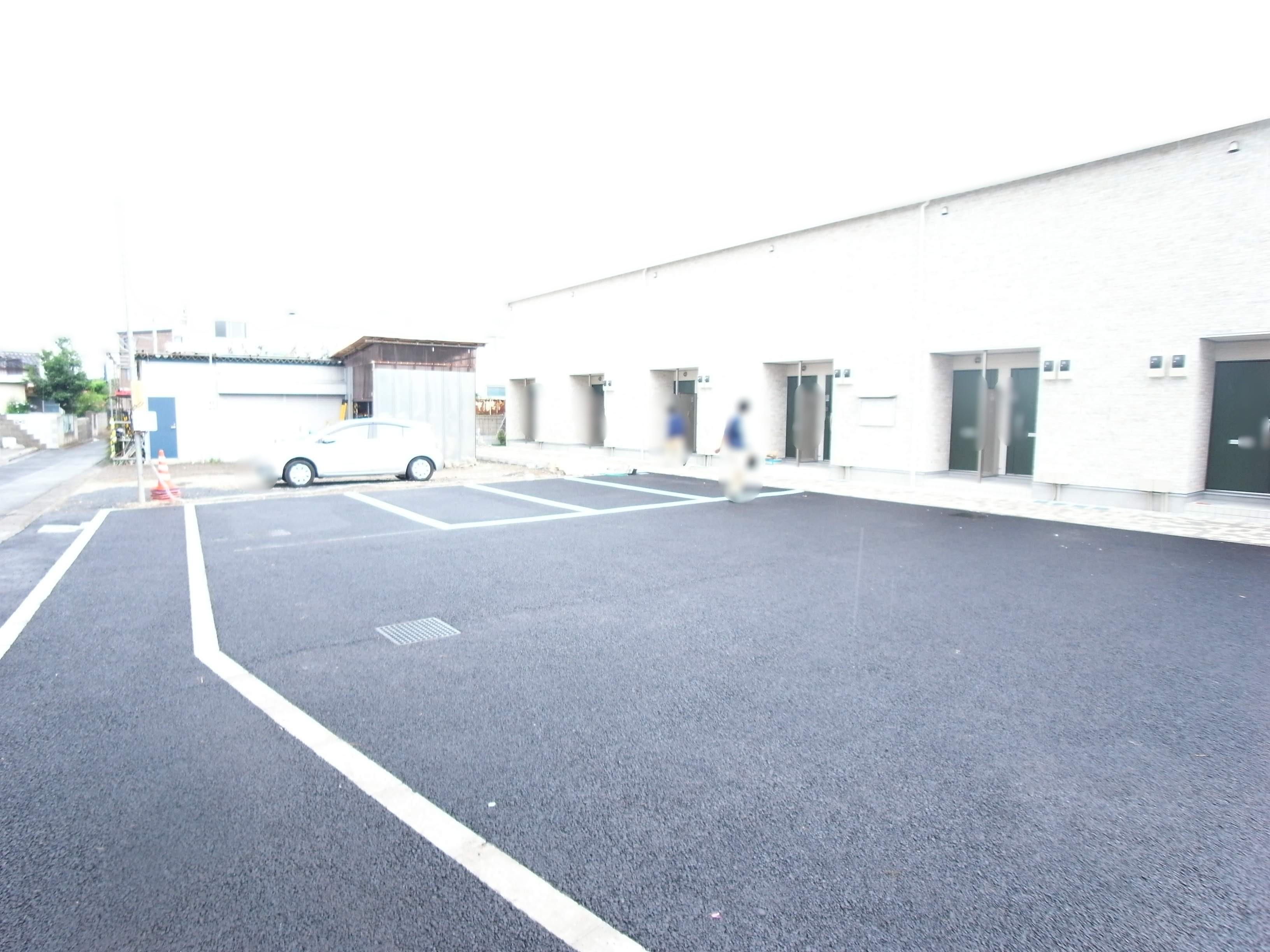 リブリ・府中是政の外観・駐車場イメージ1枚目