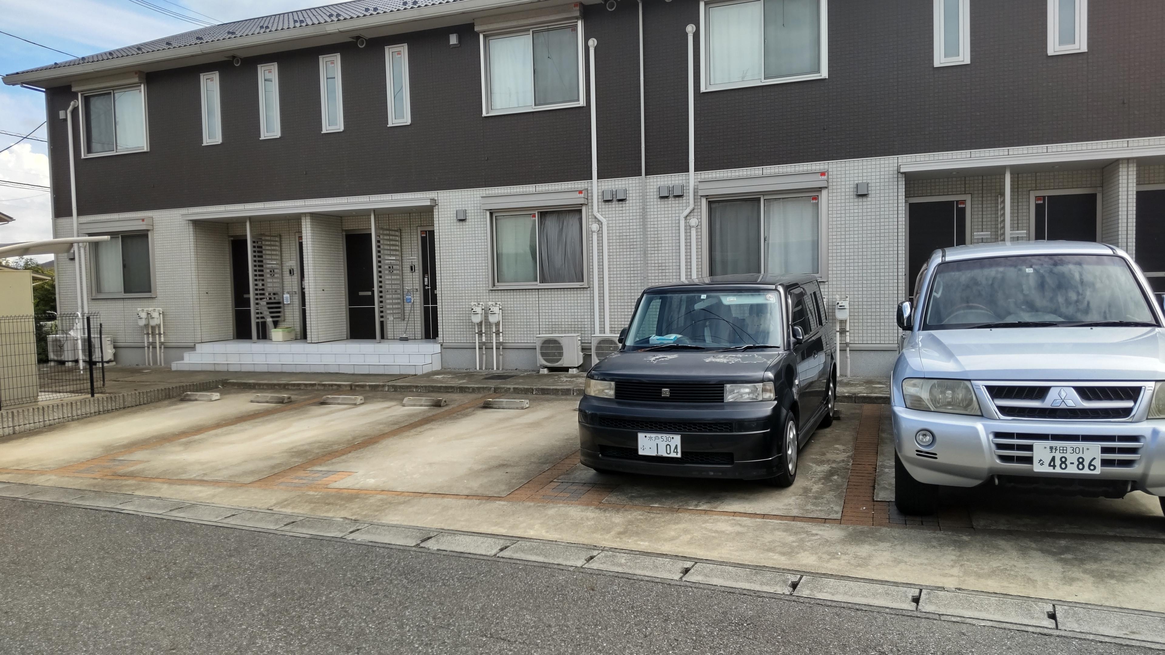 ボヌールの外観・駐車場イメージ2枚目