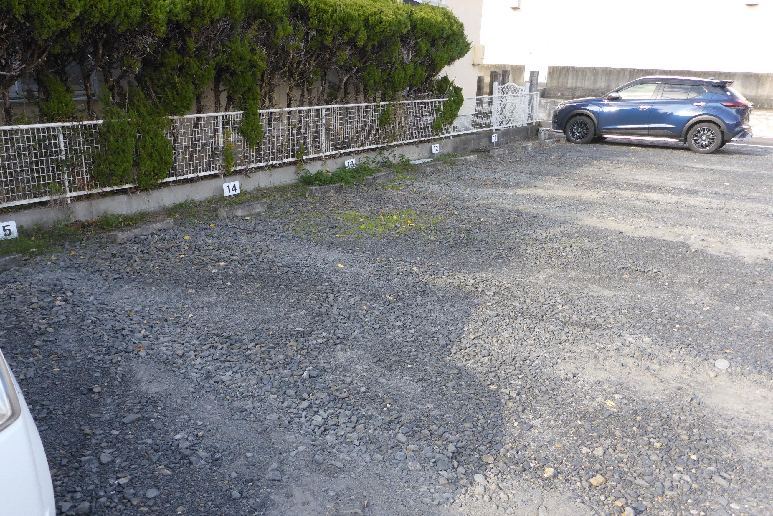 豊　駐車場の外観・駐車場イメージ3枚目
