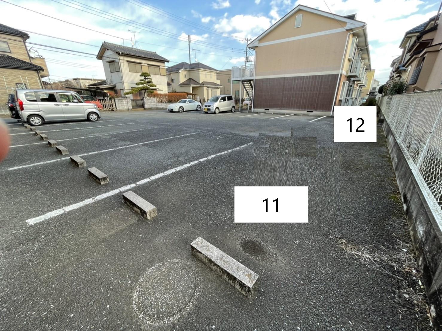アーバンコート敷地内月極駐車場の外観・駐車場イメージ2枚目