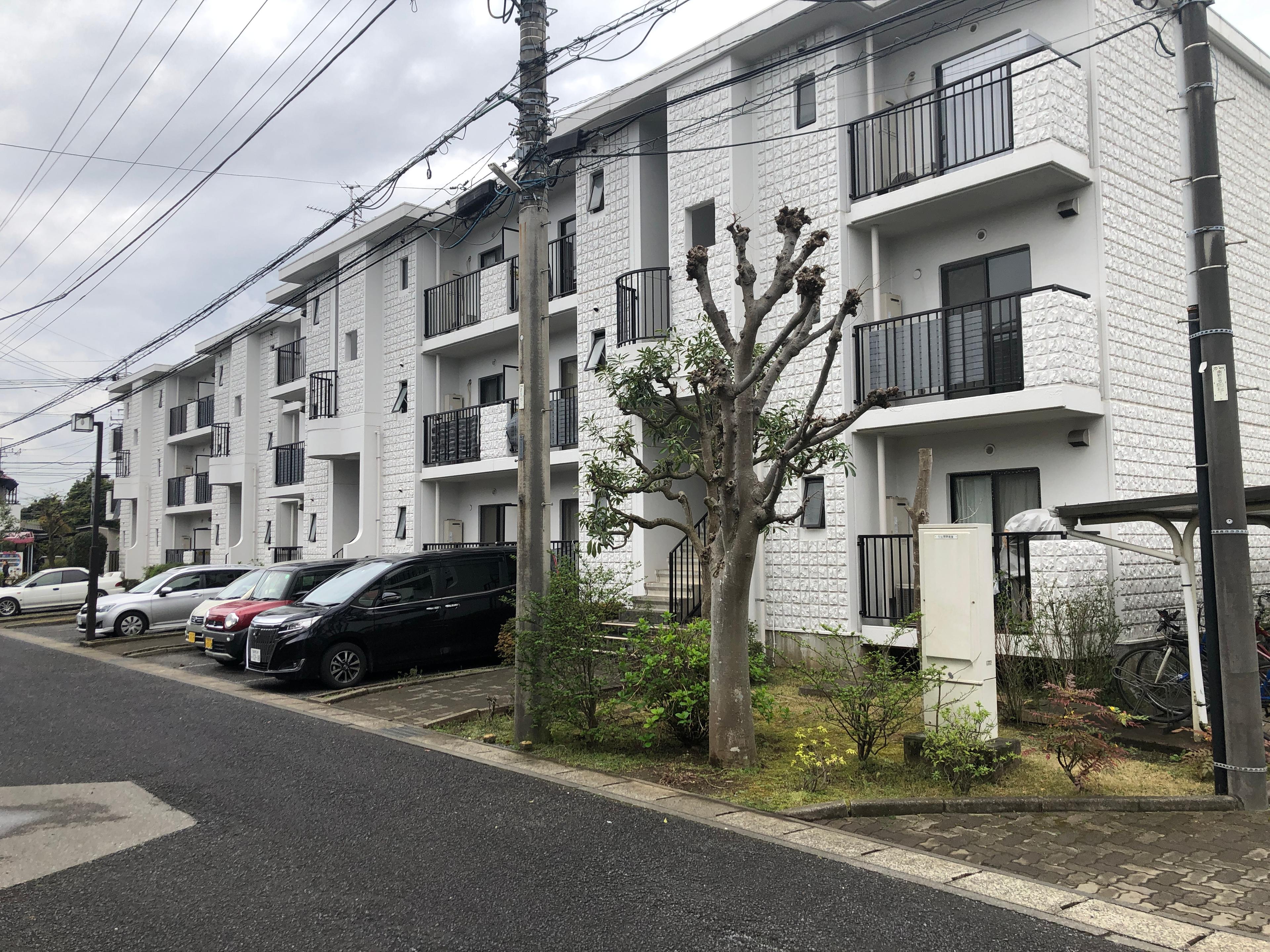ロイヤルグリーン八千代の外観・駐車場イメージ2枚目