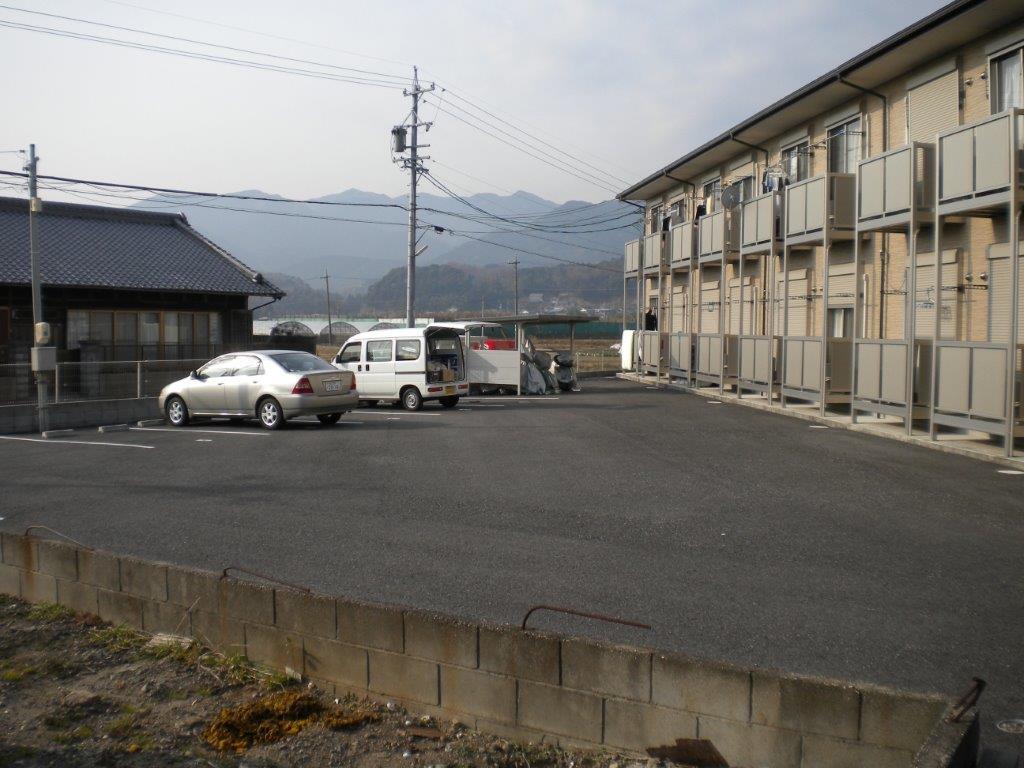 エル・レマンソ (G)の外観・駐車場イメージ1枚目