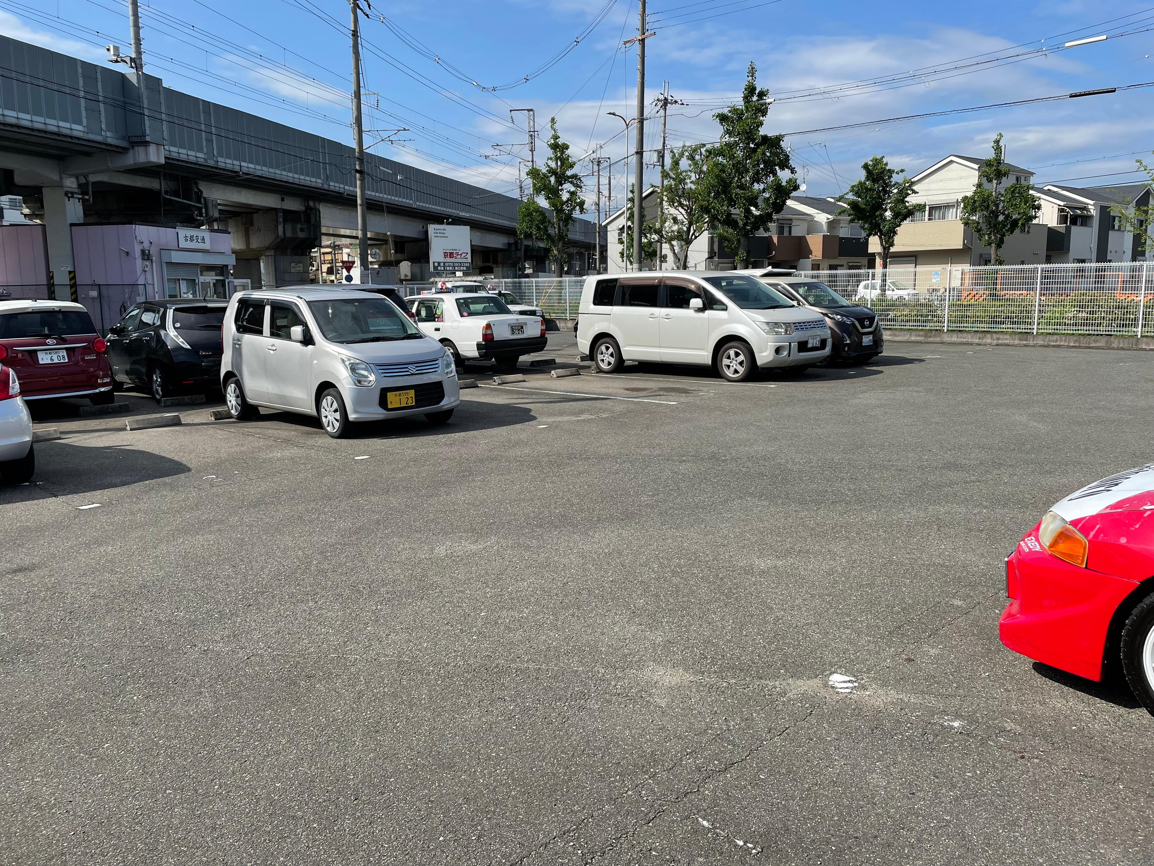 林（牛ヶ瀬）ガレージの外観・駐車場イメージ3枚目