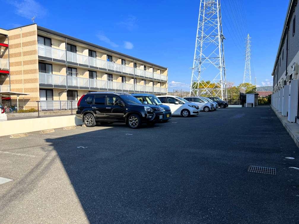 北出島(33015)の外観・駐車場イメージ1枚目