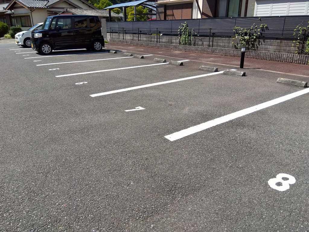 中久(31339)の外観・駐車場イメージ2枚目