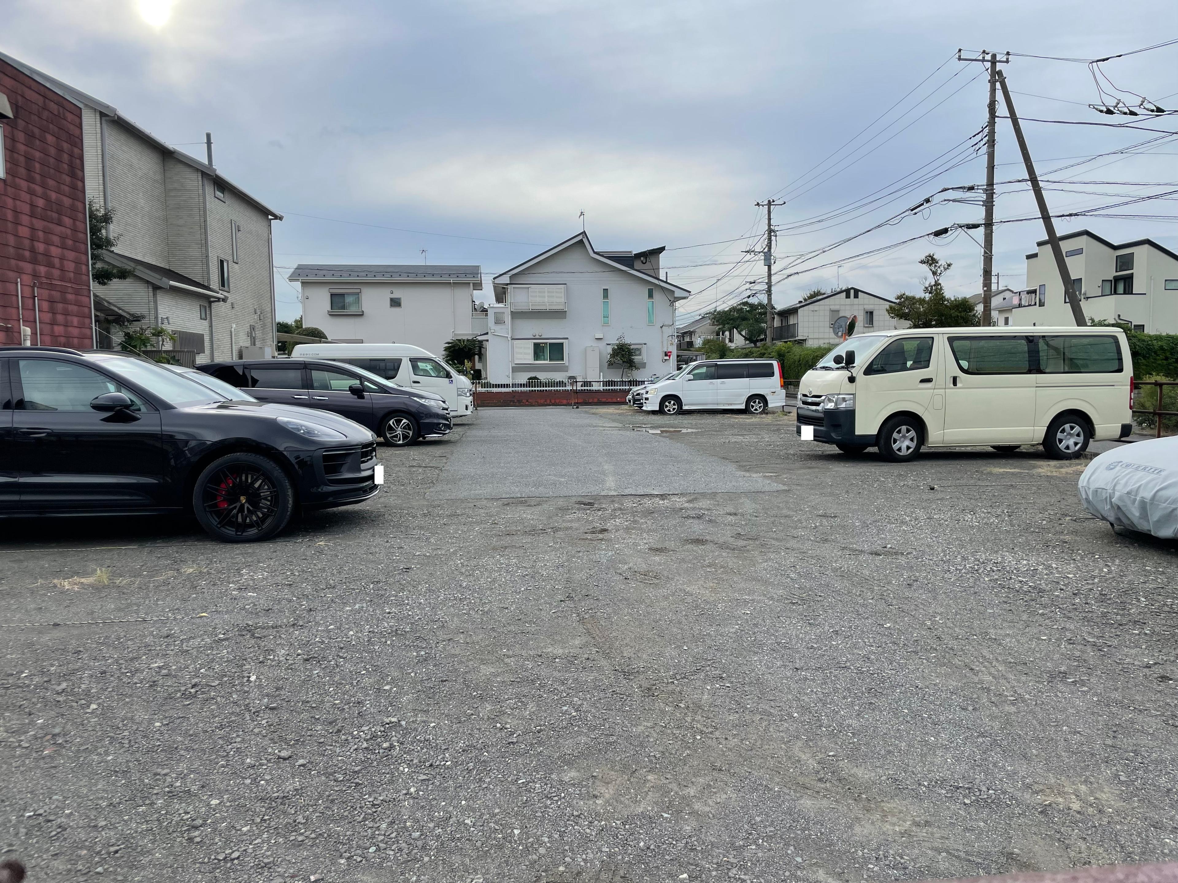 第４斎間パーキングの外観・駐車場イメージ1枚目