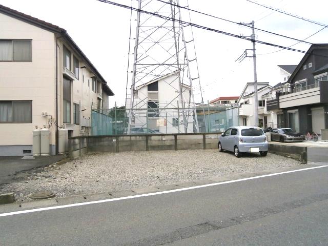 御殿原盛ハイツ第２月極駐車場の外観・駐車場イメージ3枚目