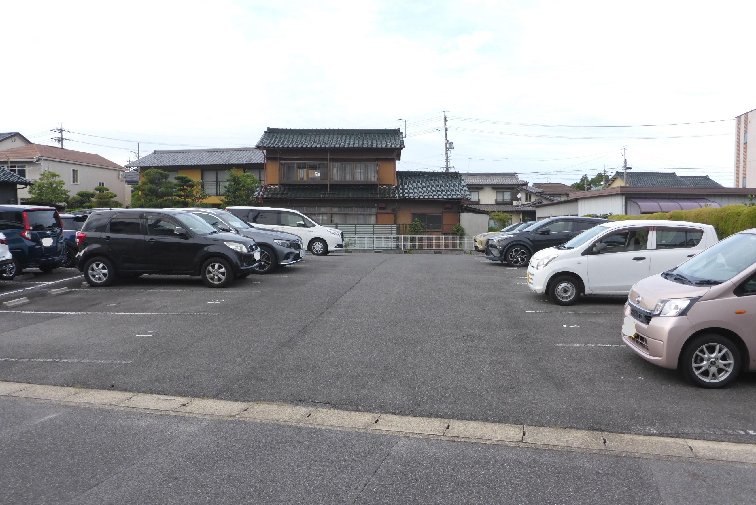 久保山第１駐車場の外観・駐車場イメージ2枚目