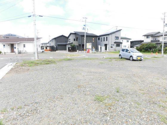 向中野鶴子月極駐車場の外観・駐車場イメージ2枚目