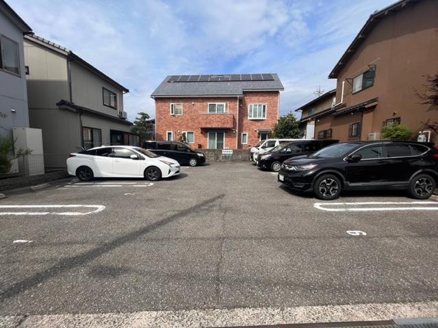 西駐車場の外観・駐車場イメージ1枚目