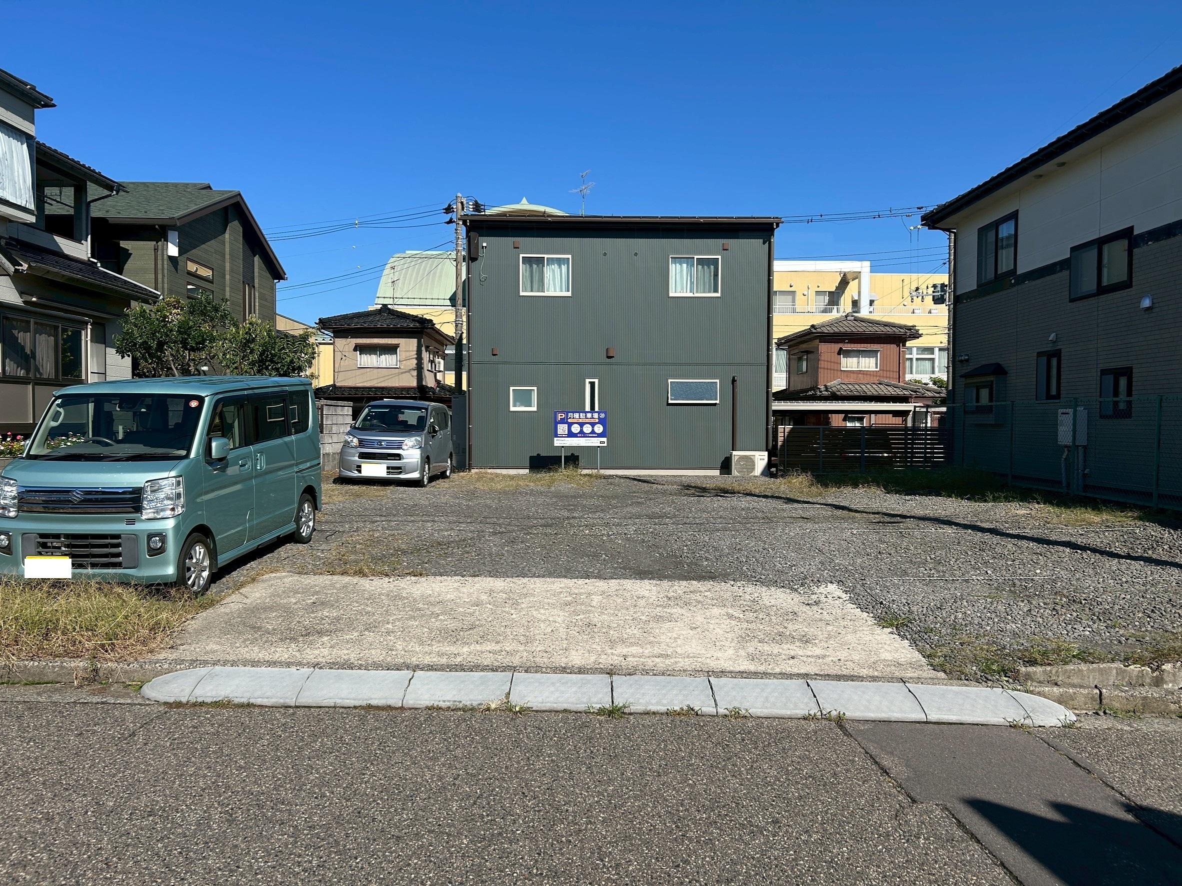 20.伴野ガレージの外観・駐車場イメージ2枚目