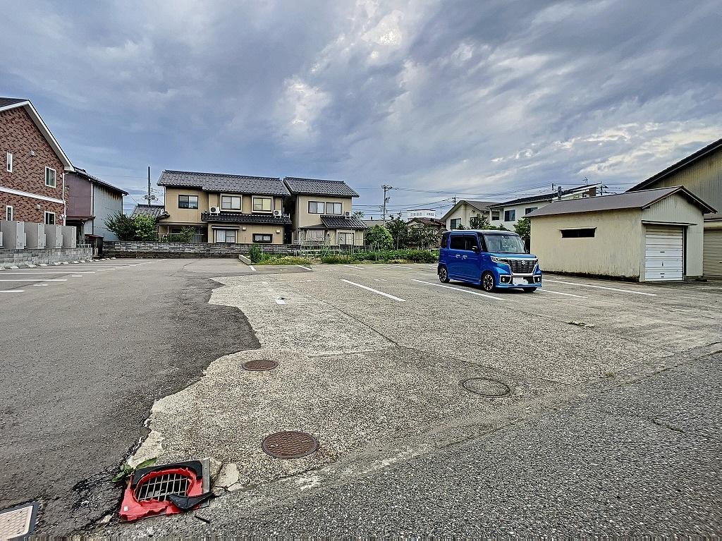 浅野本町Ｓパーキングの外観・駐車場イメージ2枚目