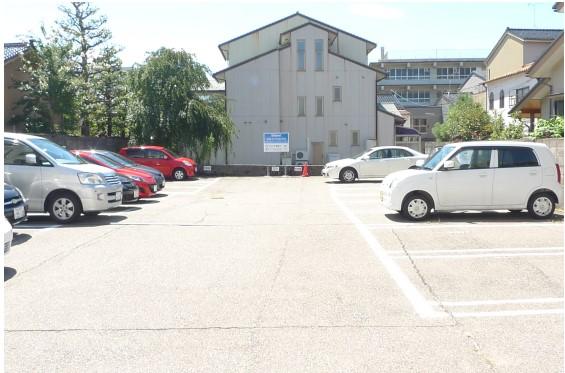 山崎太可堂駐車場の外観・駐車場イメージ1枚目