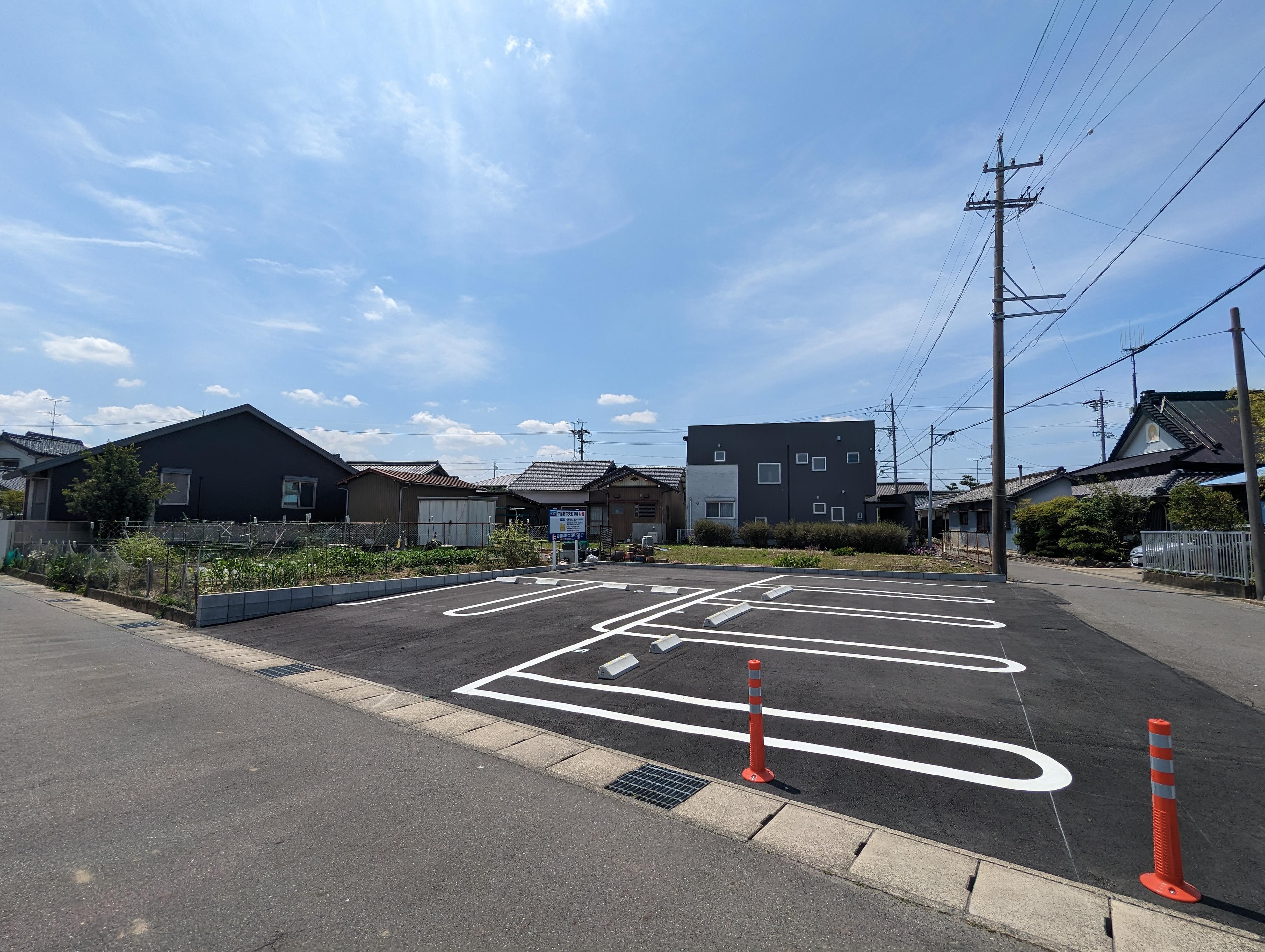 中屋敷中央駐車場の外観・駐車場イメージ1枚目