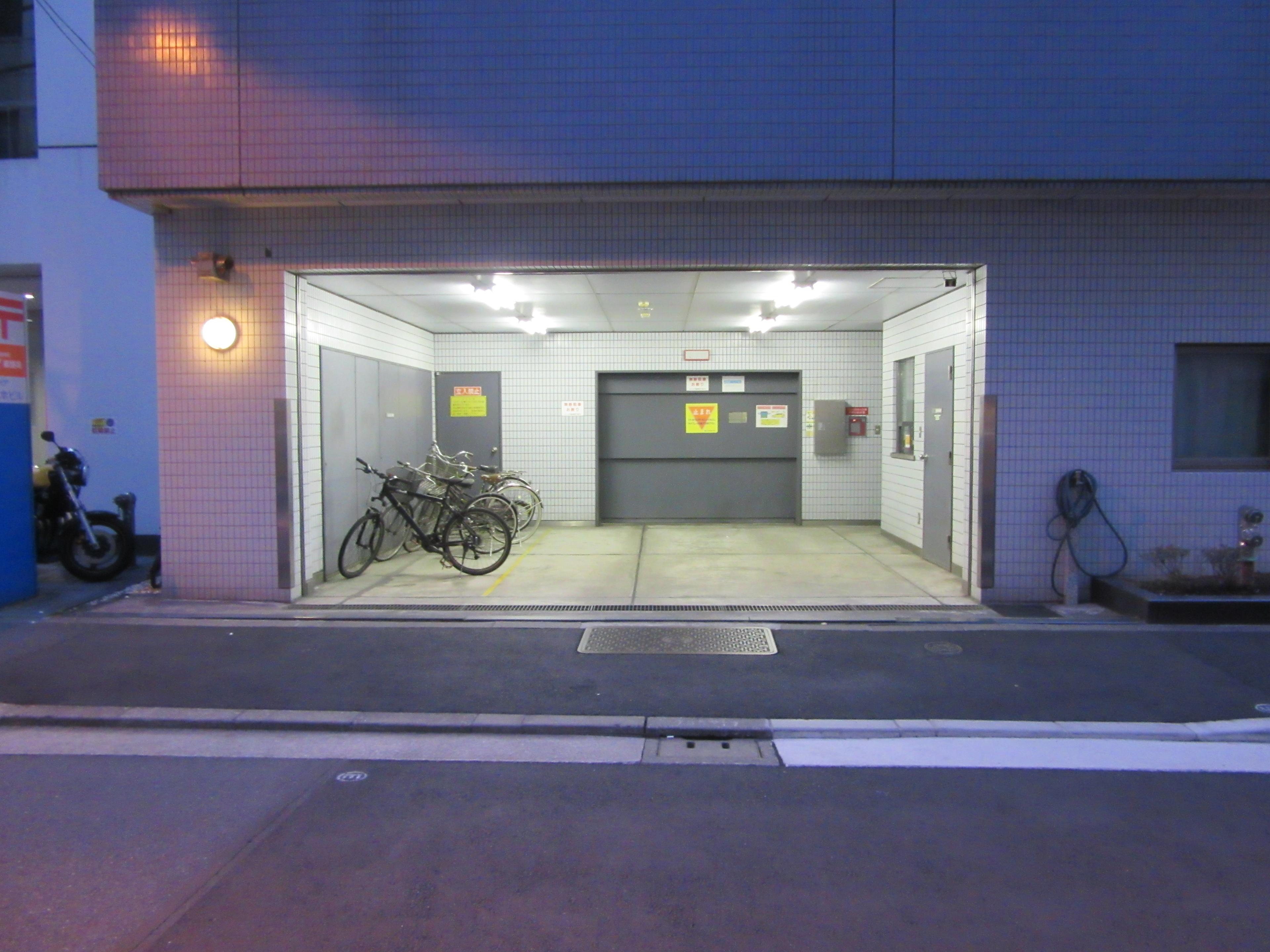 イトーピア岩本町2丁目ビルの外観・駐車場イメージ1枚目