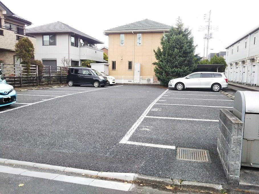 トリアノン(21868)の外観・駐車場イメージ1枚目