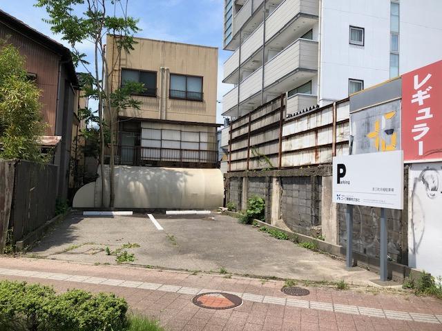 彦三町月極駐車場の外観・駐車場イメージ1枚目