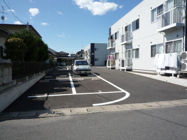 ラ・プレシェルト駐車場の外観・駐車場イメージ2枚目