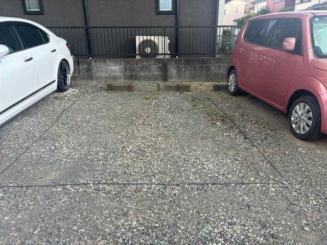 東柏ヶ谷４丁目駐車場の外観・駐車場イメージ2枚目