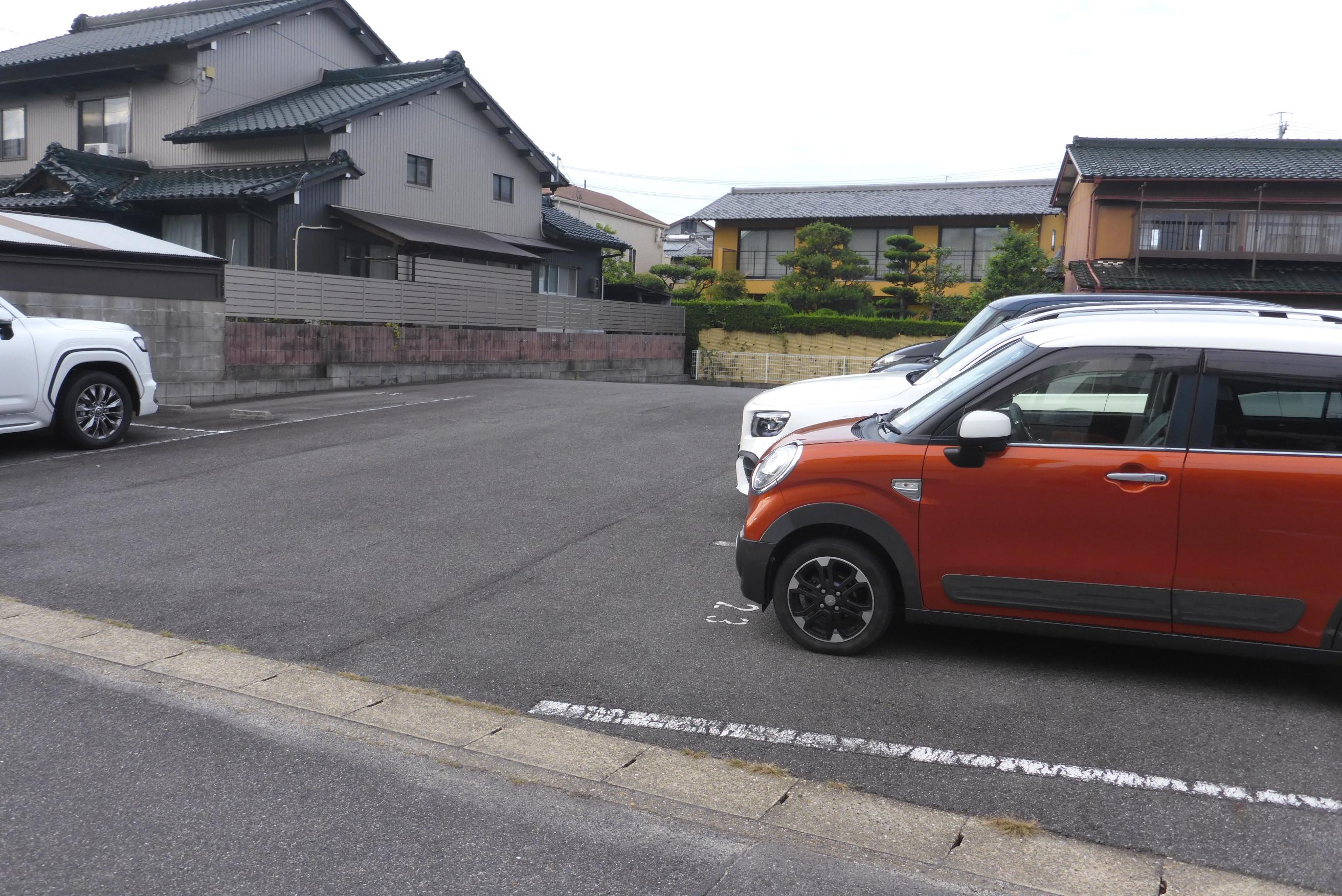 久保山第１駐車場の外観・駐車場イメージ3枚目