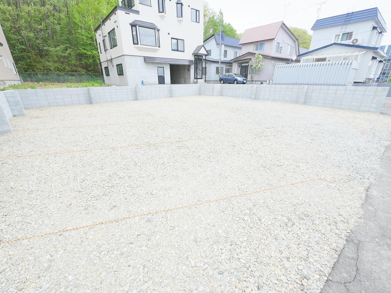 清田3-1月極駐車場の外観・駐車場イメージ1枚目