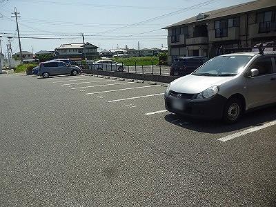 ビンテック(35240)の外観・駐車場イメージ1枚目