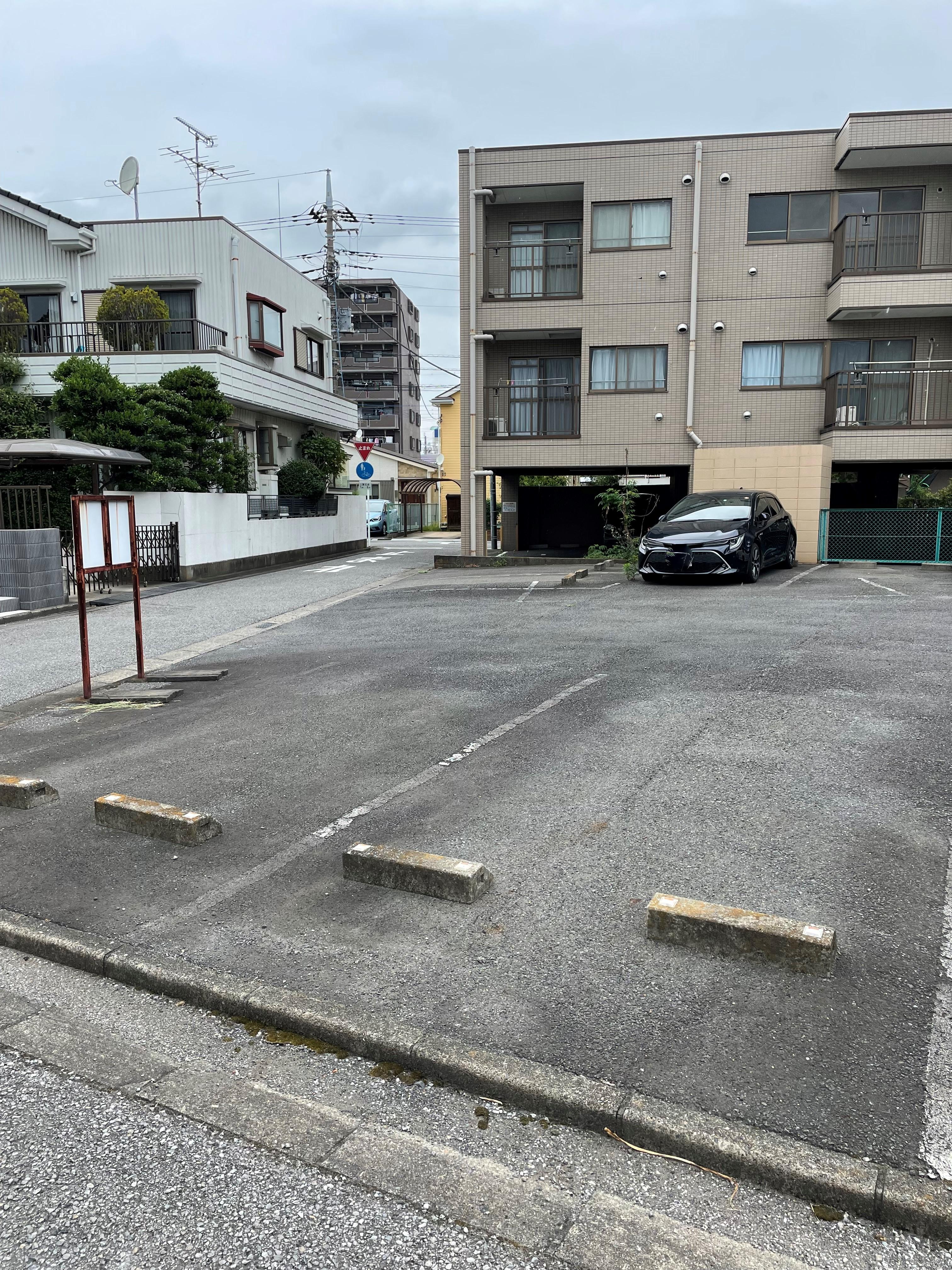 ＳＴパーキングの外観・駐車場イメージ1枚目