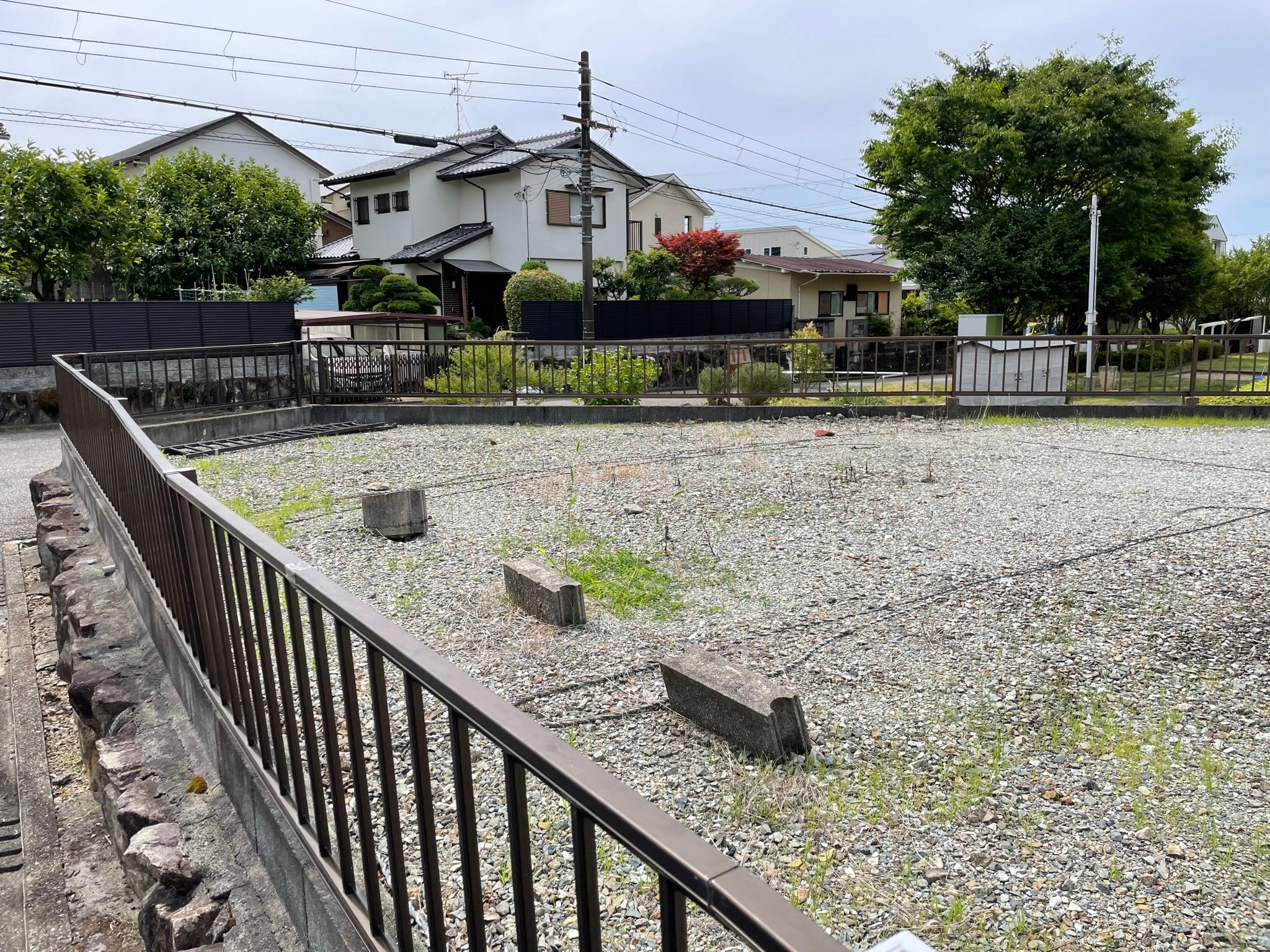 南駐車場の外観・駐車場イメージ2枚目