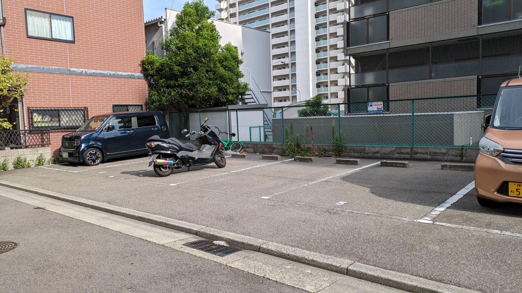 吾妻カーポートの外観・駐車場イメージ1枚目