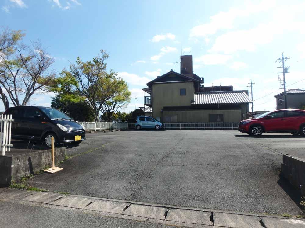 サンハイムひおか　月極駐車場の外観・駐車場イメージ2枚目