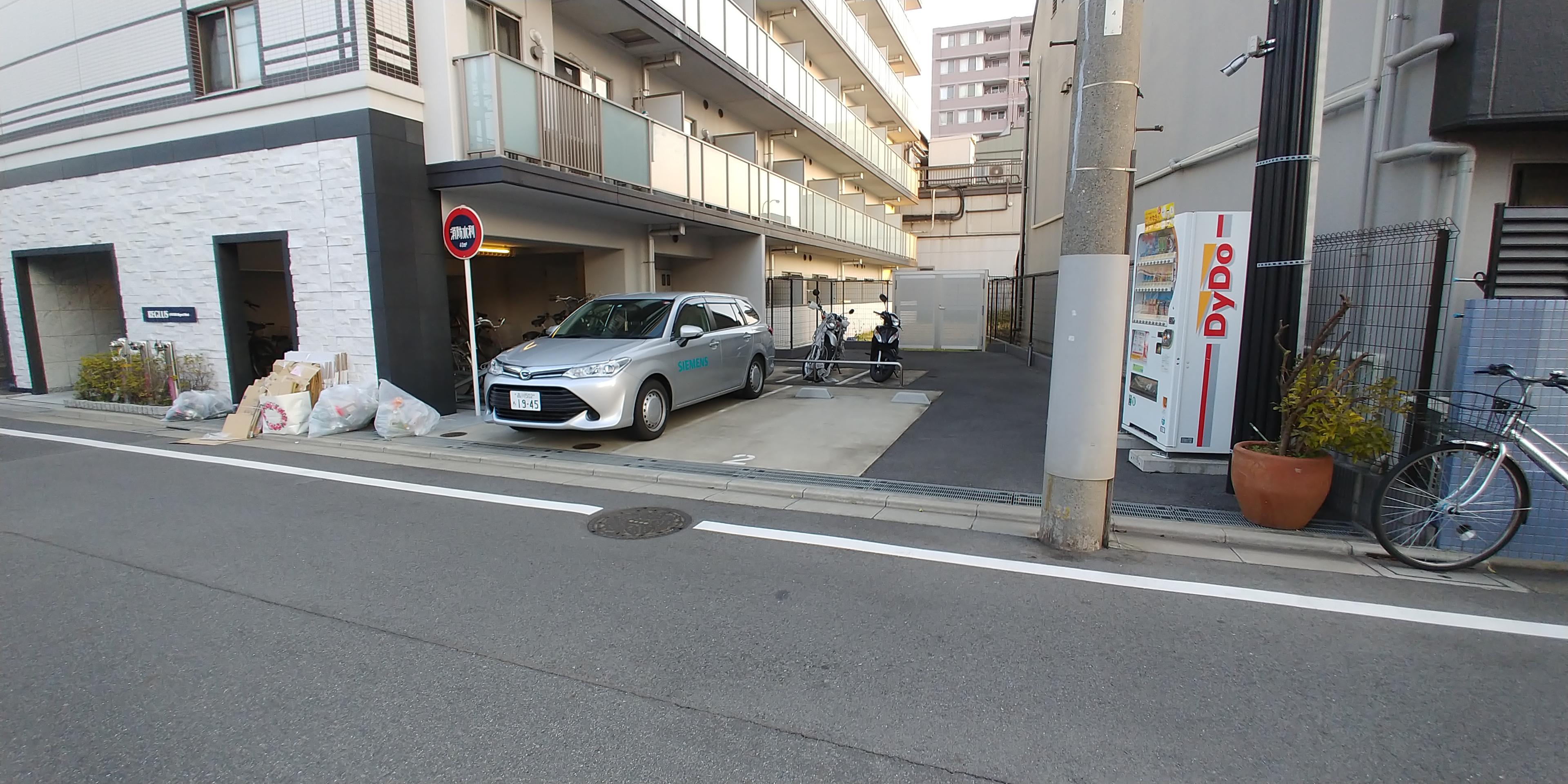 レグラス大鳥居エアポートウエストの外観・駐車場イメージ1枚目