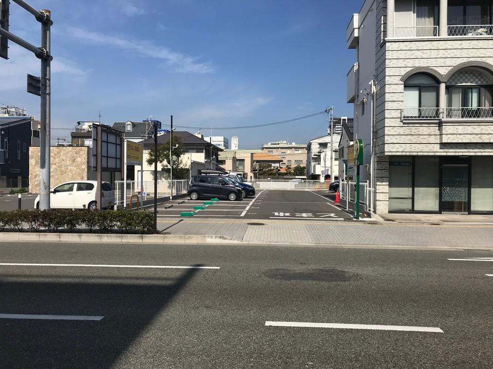 和歌山田中町４丁目の外観・駐車場イメージ1枚目