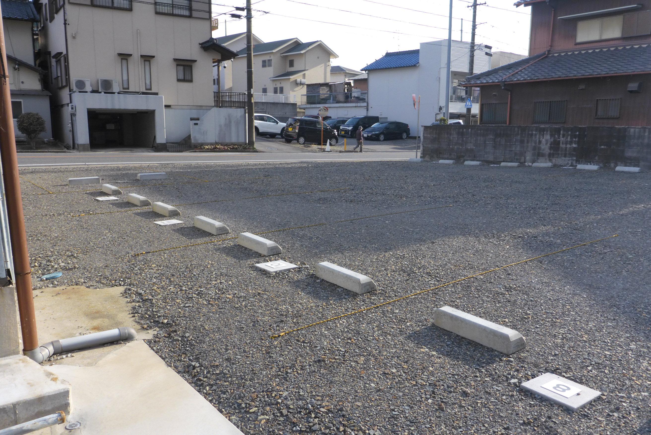 新郷駐車場の外観・駐車場イメージ2枚目