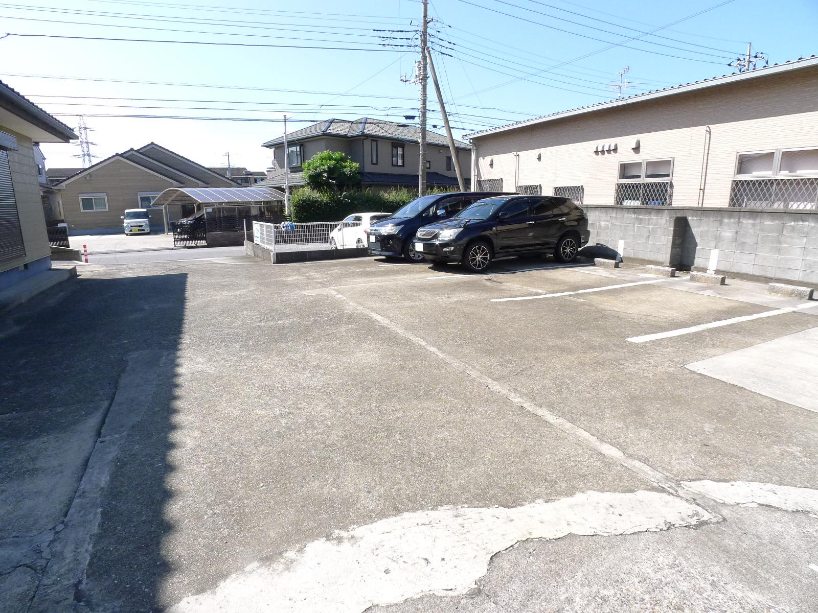 仲原Ａ駐車場の外観・駐車場イメージ2枚目