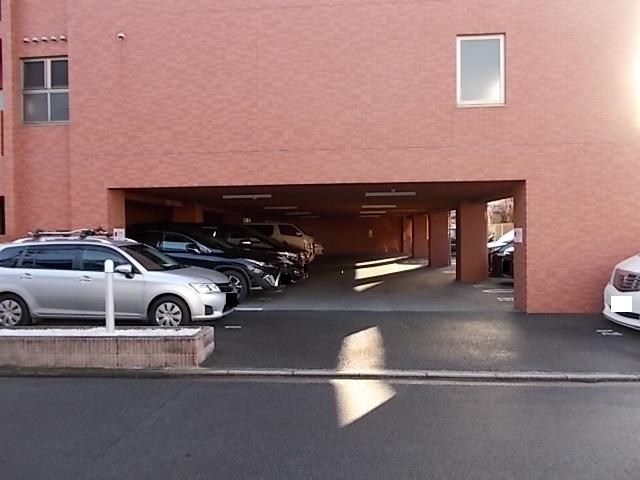 深草新門丈町の外観・駐車場イメージ1枚目