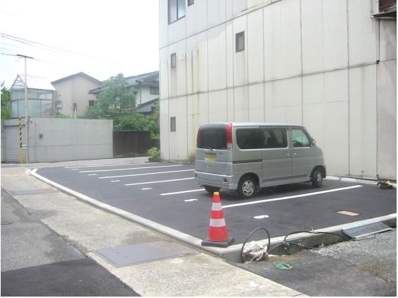 増泉１丁目パーキングの外観・駐車場イメージ2枚目