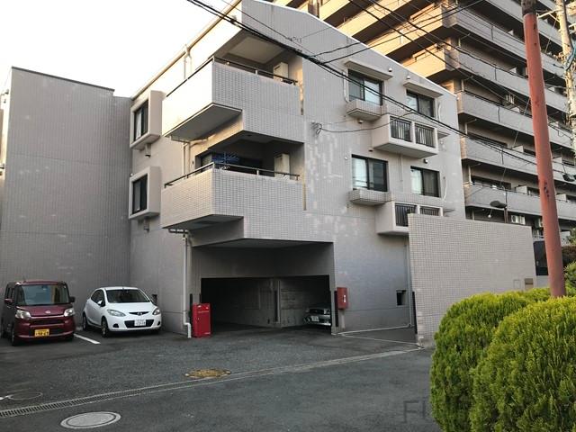 リズ市川平田の外観・駐車場イメージ1枚目