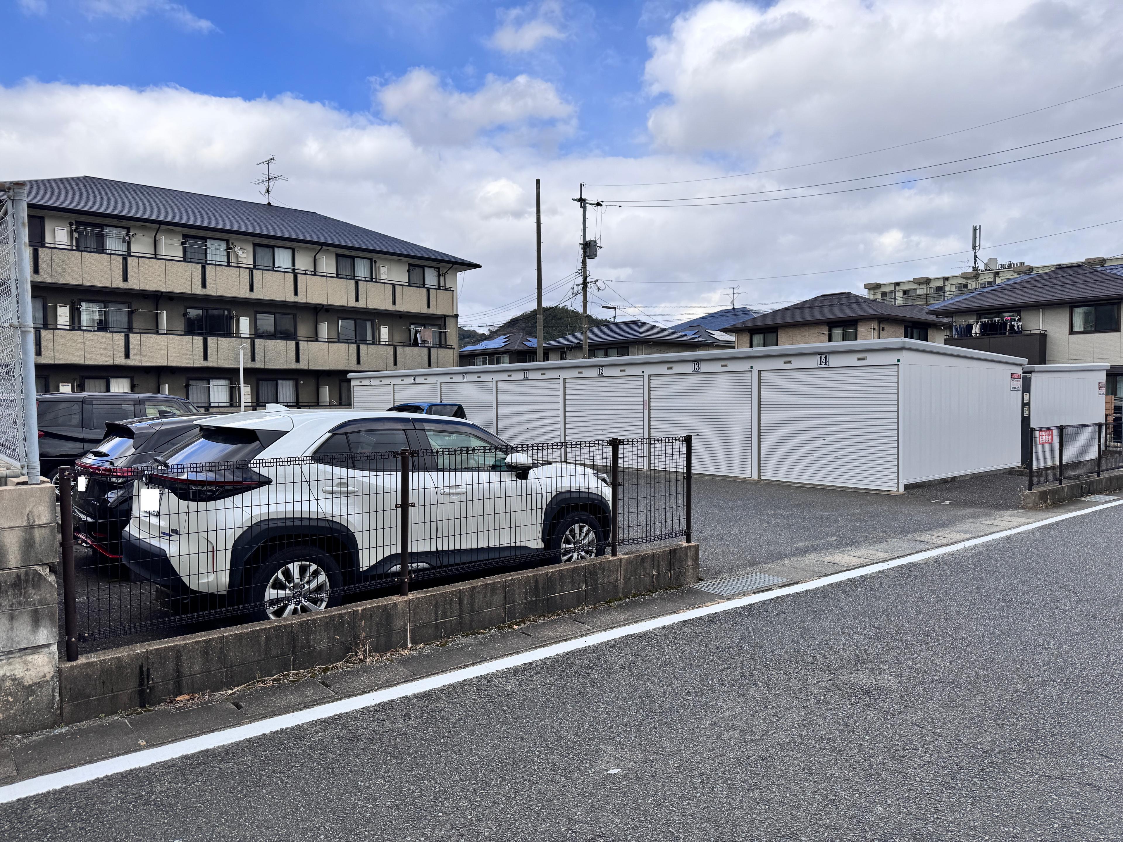重田ガレージの外観・駐車場イメージ2枚目