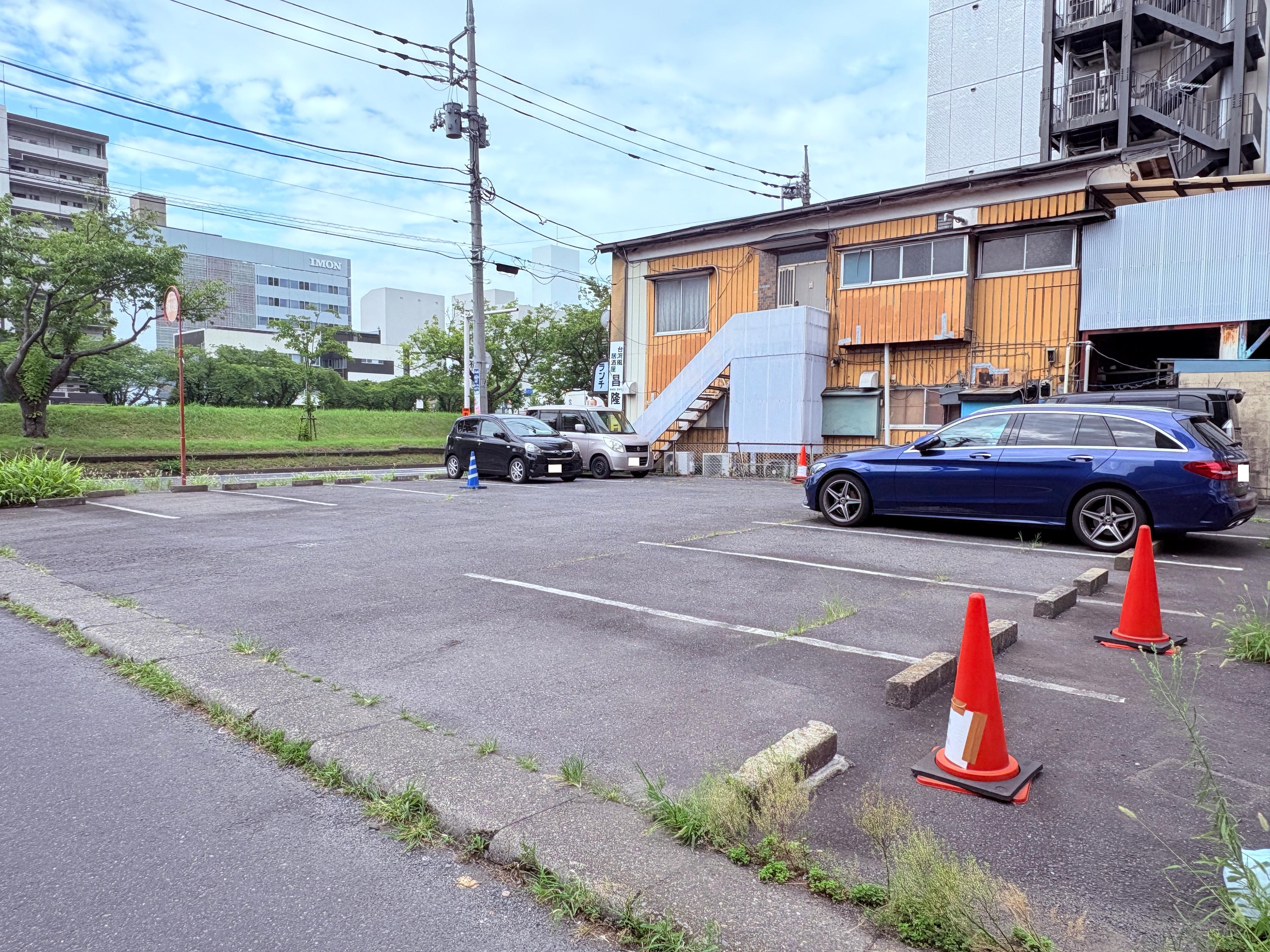 飛田パーキングの外観・駐車場イメージ1枚目