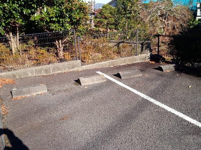 オレンジコート(17032)の外観・駐車場イメージ1枚目