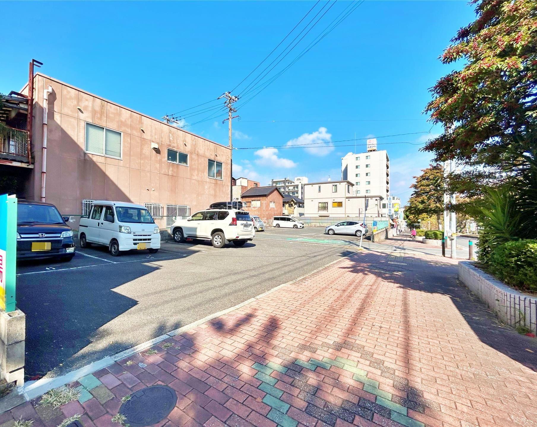 ジョイフル桜通りＮＯ、2パーキングの外観・駐車場イメージ1枚目