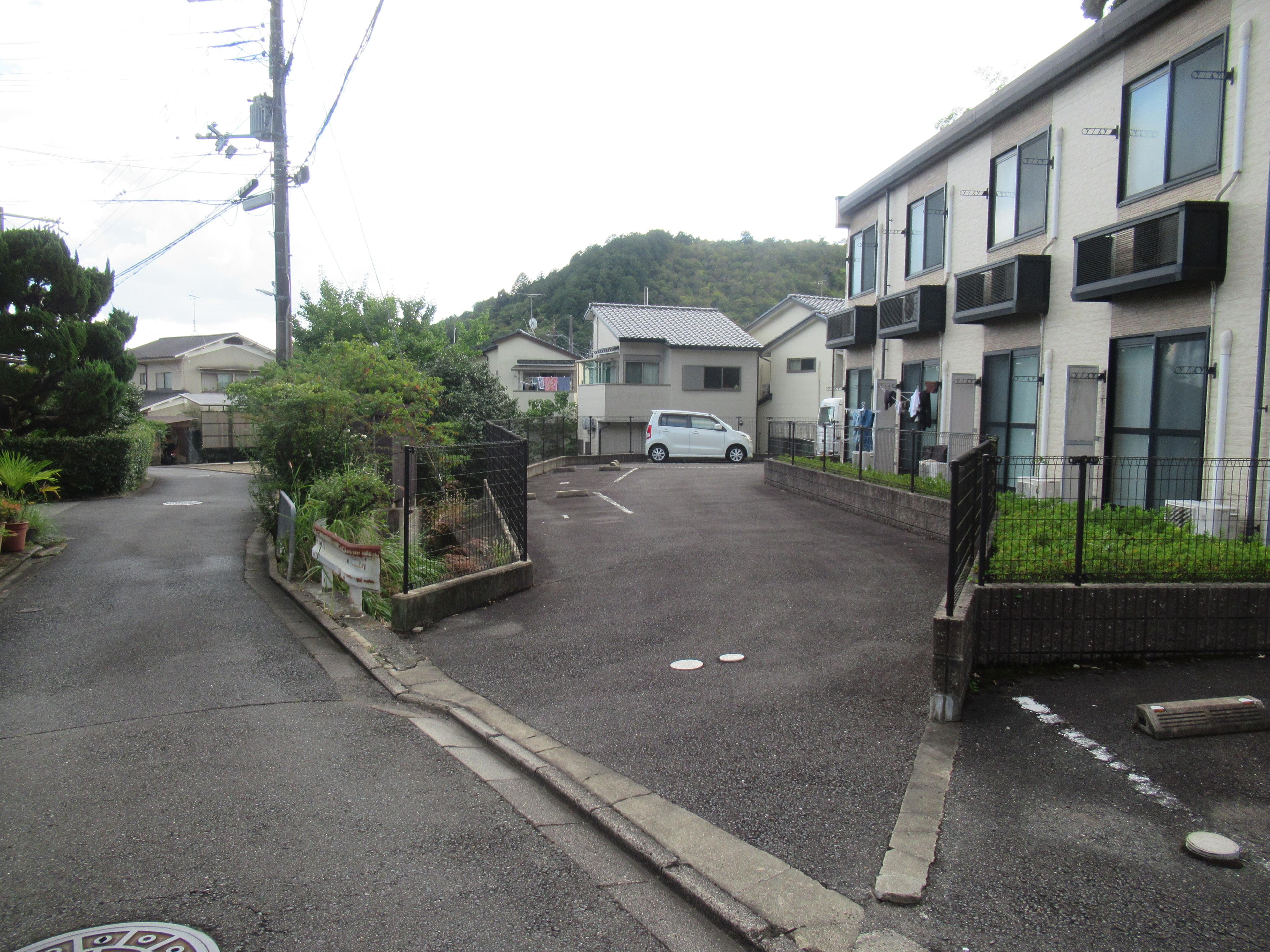 氷室町ガレージの外観・駐車場イメージ2枚目