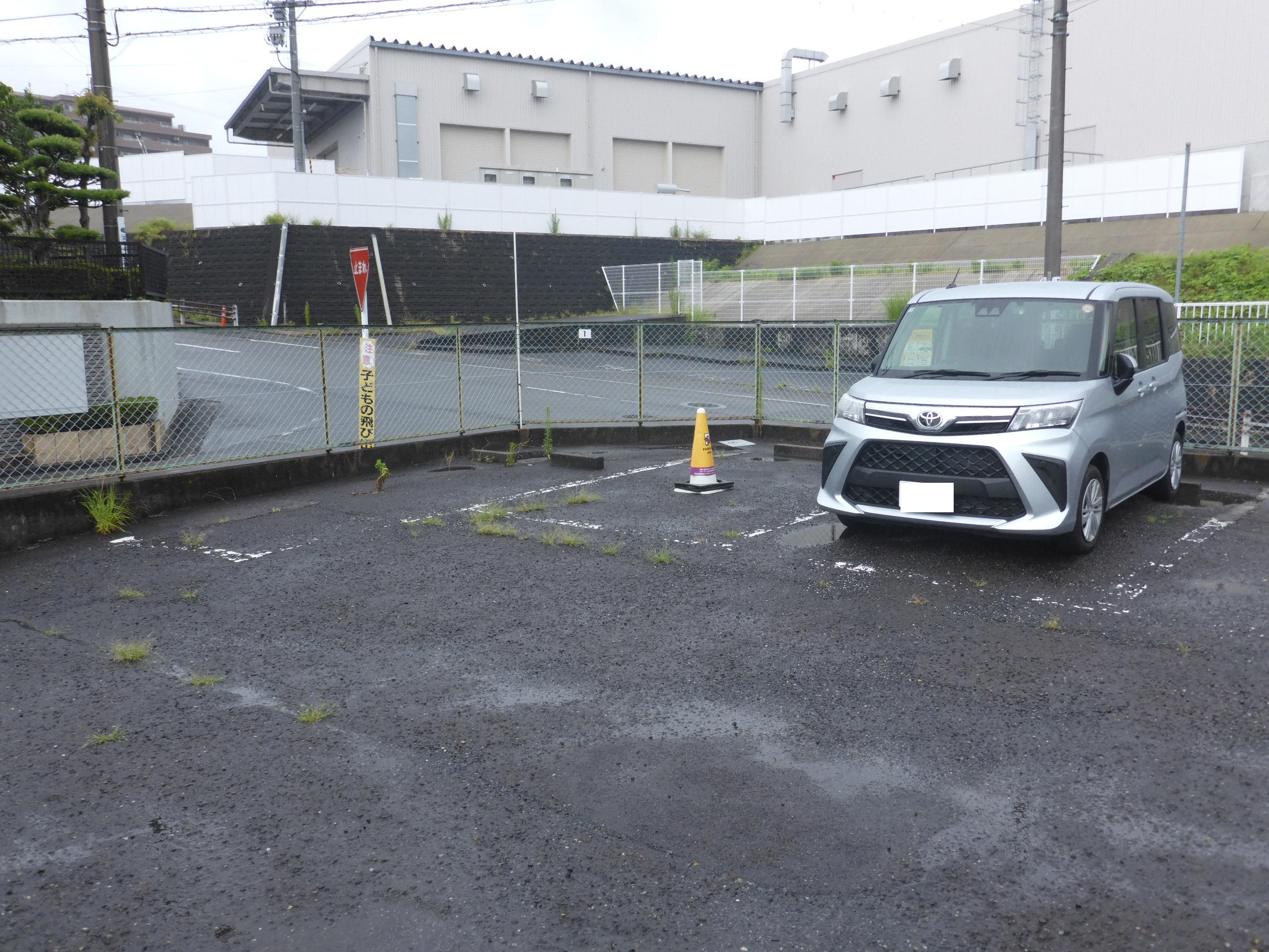 J-200の外観・駐車場イメージ2枚目