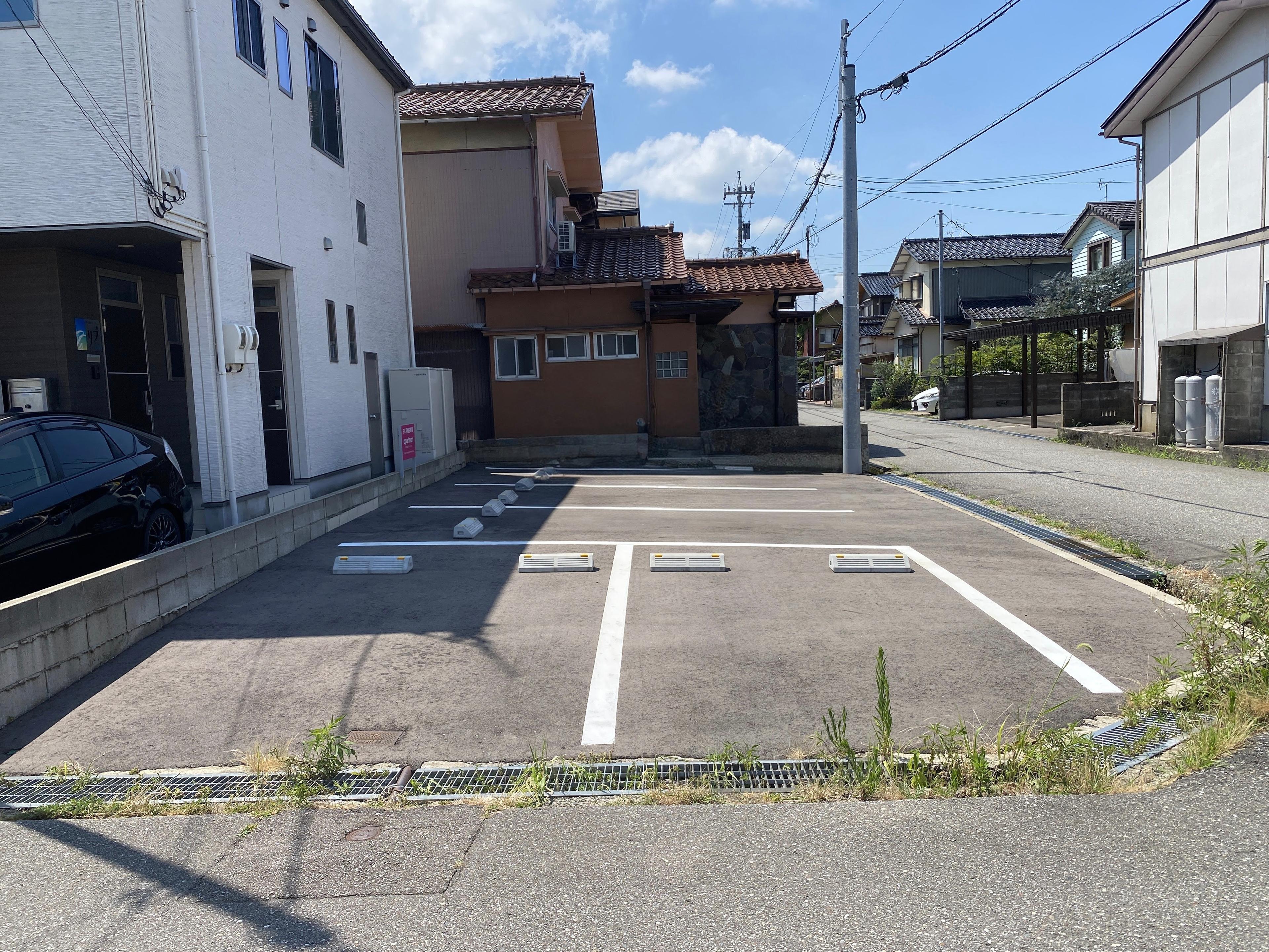 ＳＫ月極駐車場の外観・駐車場イメージ2枚目