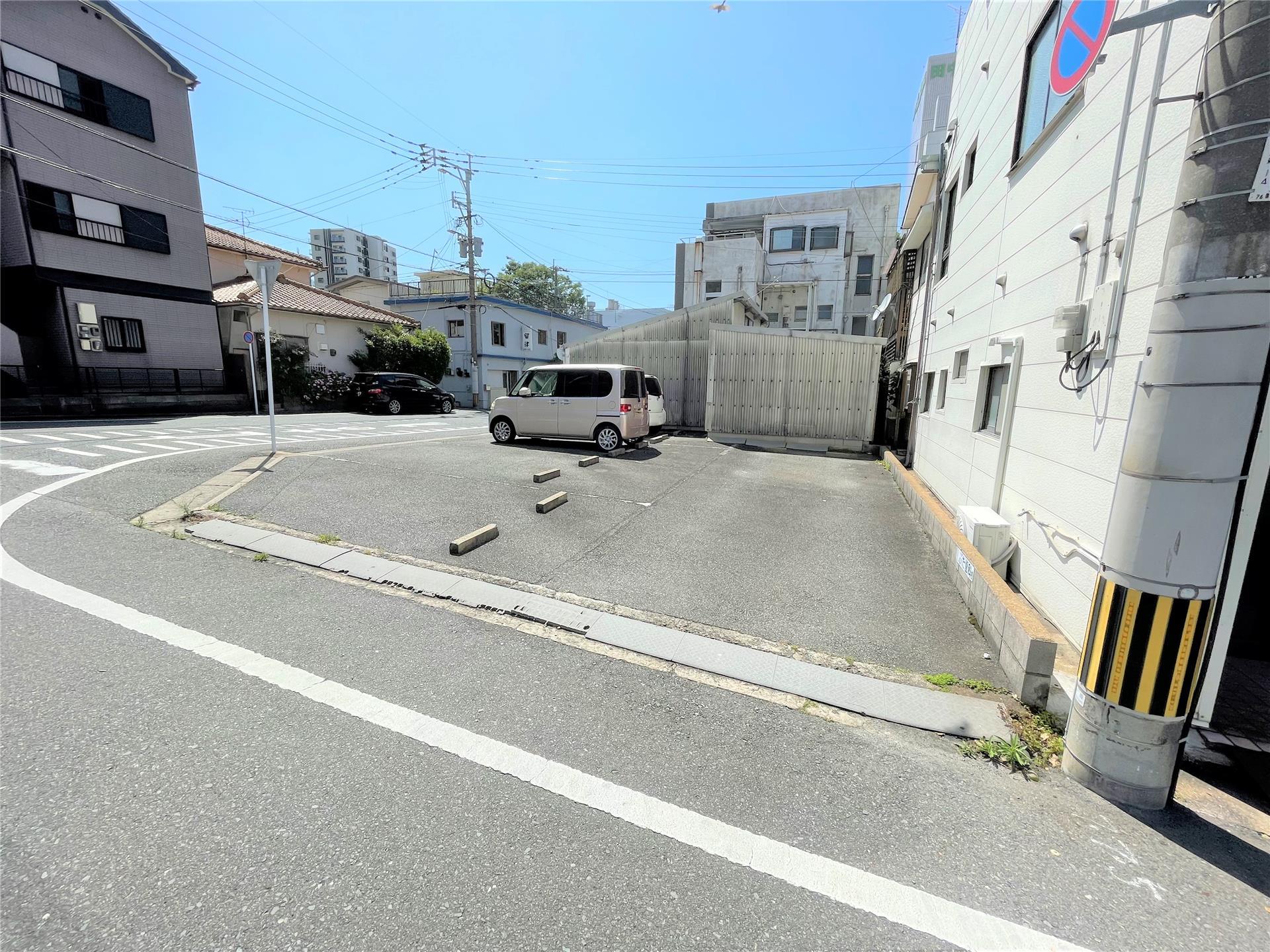 西本町4丁目藤田駐車場No.2の外観・駐車場イメージ2枚目