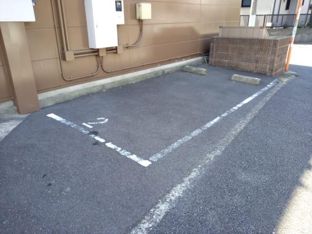 ラ　ファミーユ(23654)の外観・駐車場イメージ1枚目